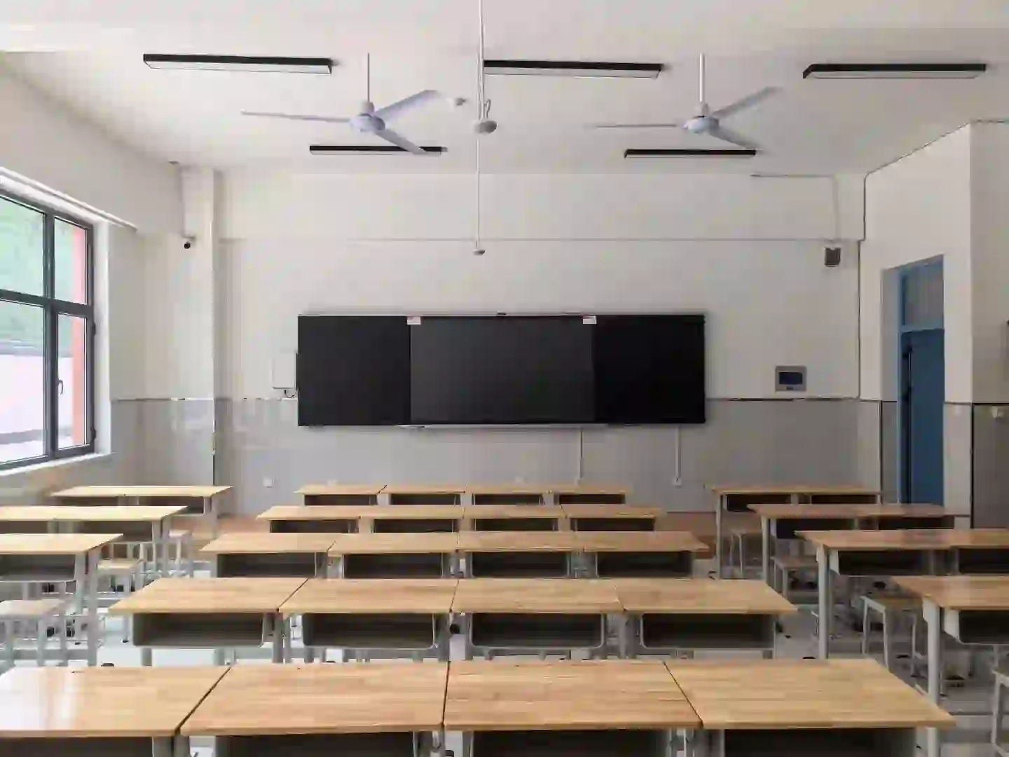 招聘招聘招聘教师啦～