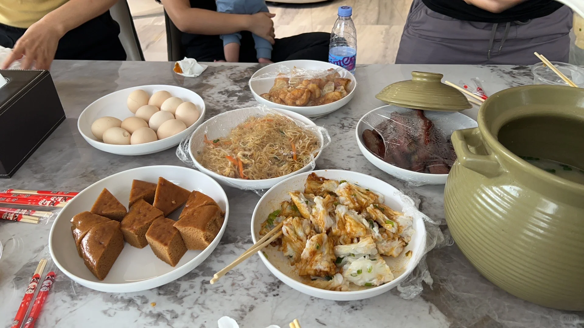 东莞松山湖招聘煮饭、搞卫生的钟点阿姨。