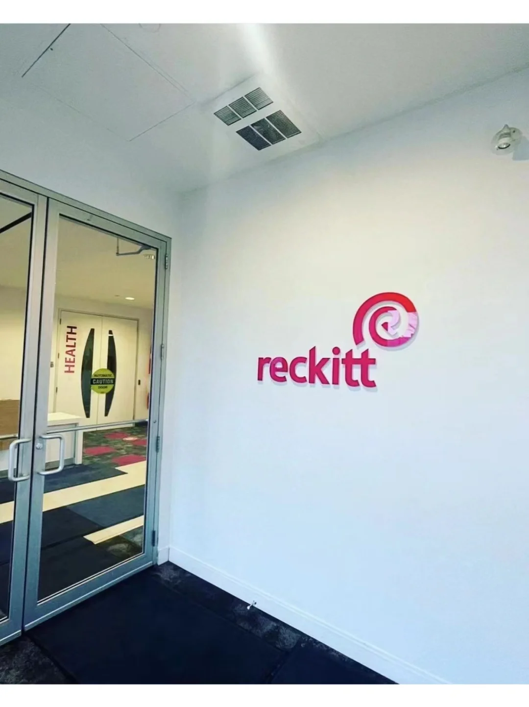 🇬🇧7月还有人想进Reckitt做Analyst的吗？