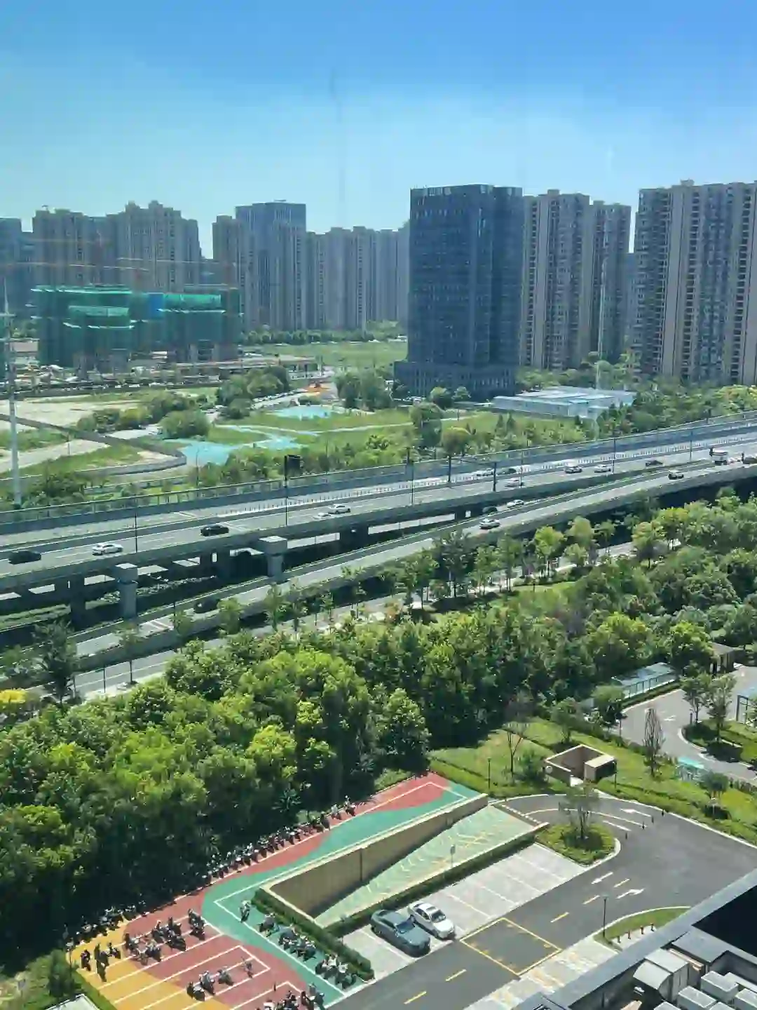 wok！！那些早十晚六双休的班到底谁在上