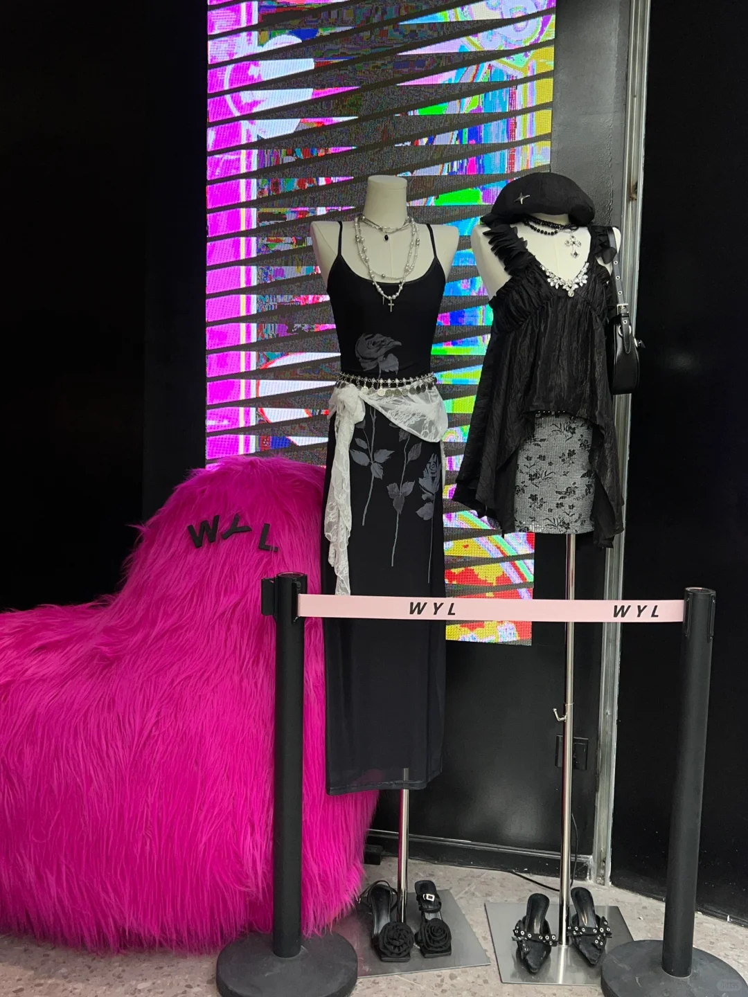 成都建设路女装店招聘导购啦！