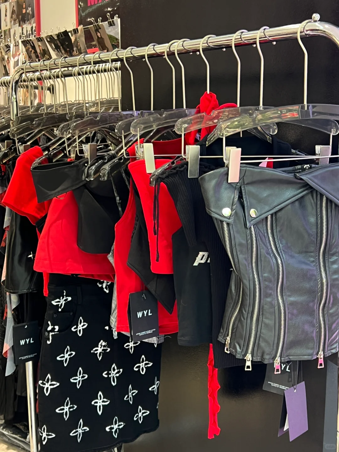 成都建设路女装店招聘导购啦！