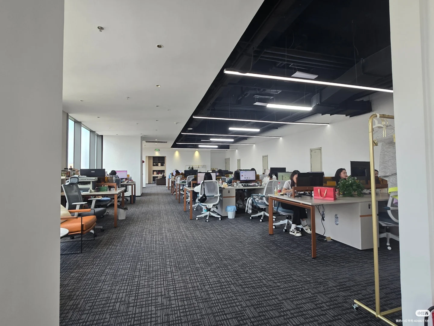 美妆电商公司招聘电脑打字客服！