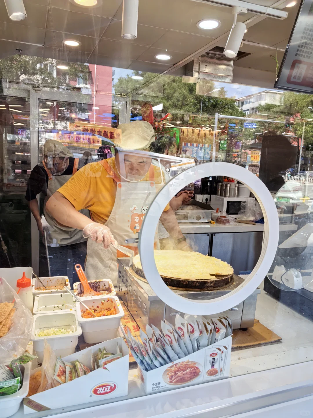 大门口煎饼店招聘员工学徒工