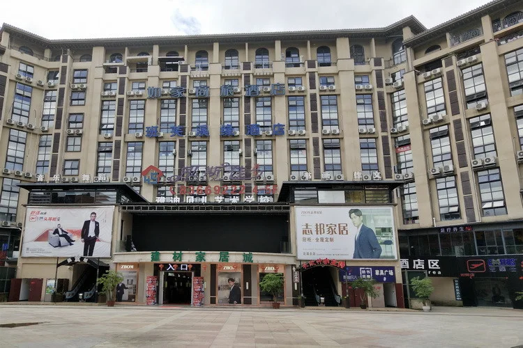 招聘招聘，月休15天，包吃住!