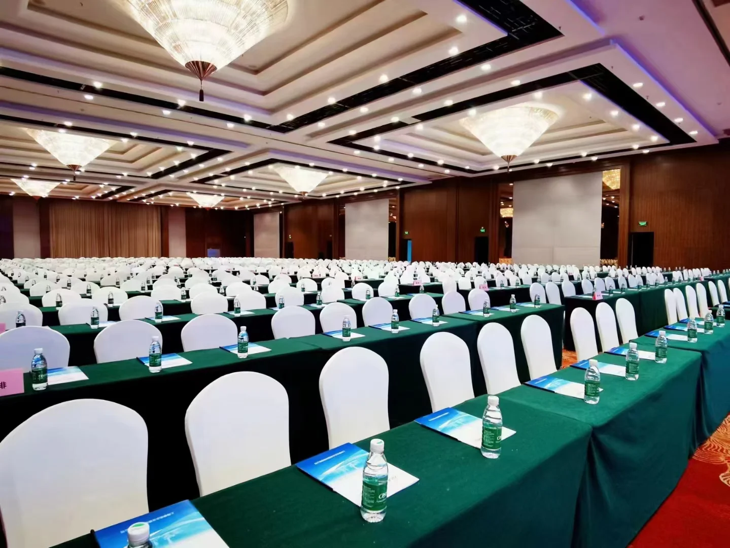 沈阳招聘，周末双休，公司直招应届生优先