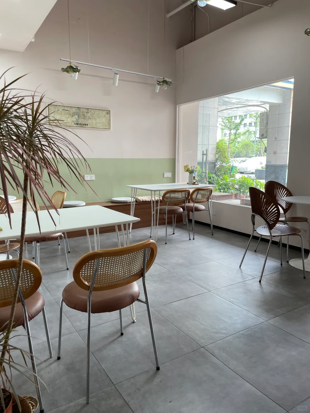 麓谷咖啡店招聘