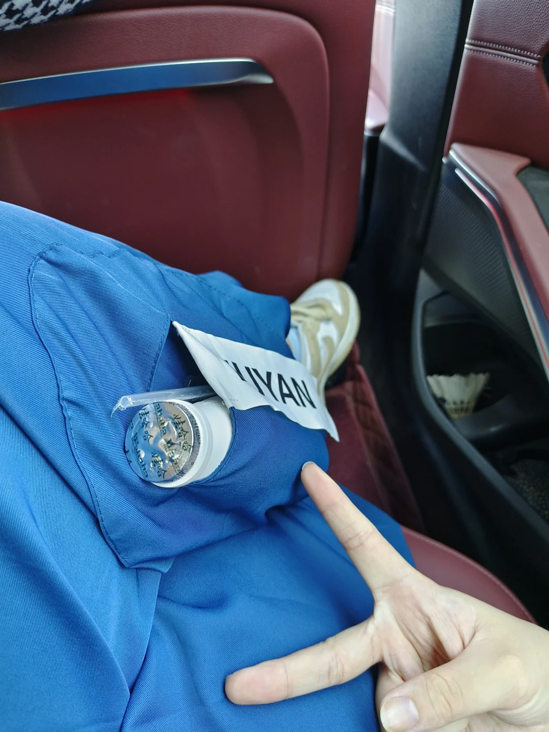 工作不好找 先凑合干吧！