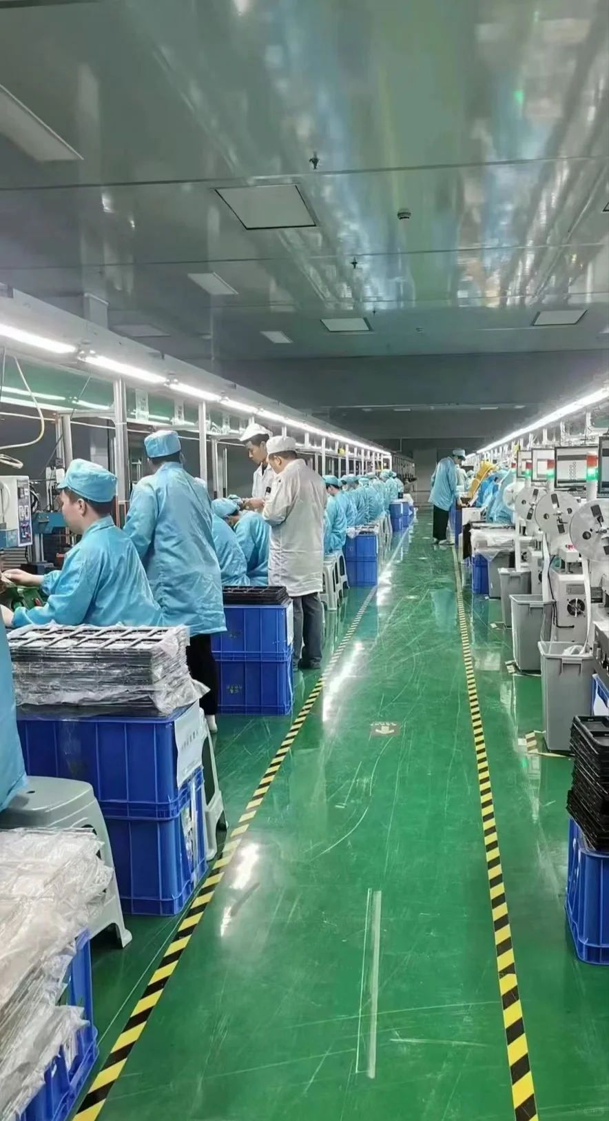 包吃包住 坐班 月7500