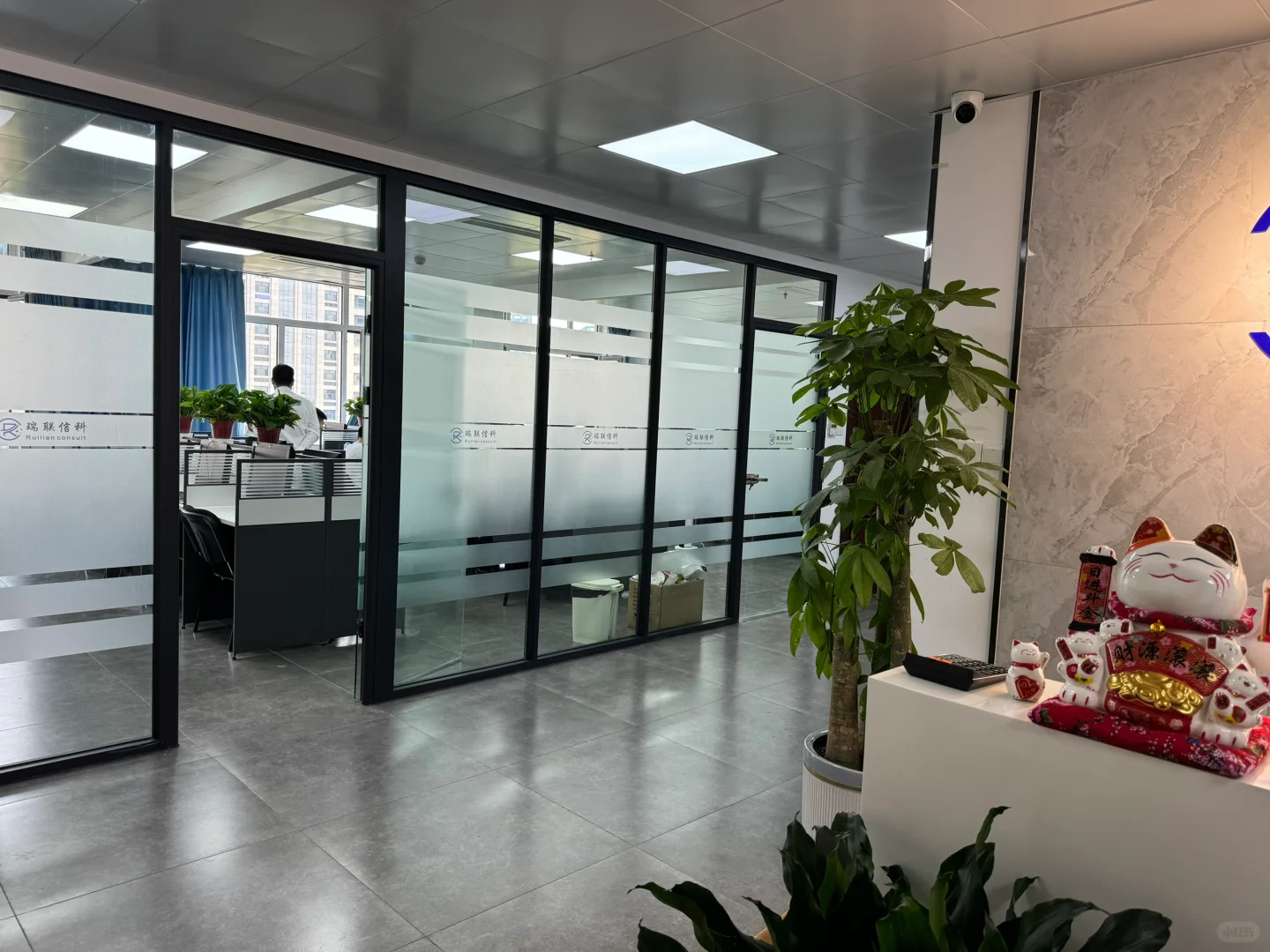 信贷专员招聘 小白也行 高薪无外出 ！！！