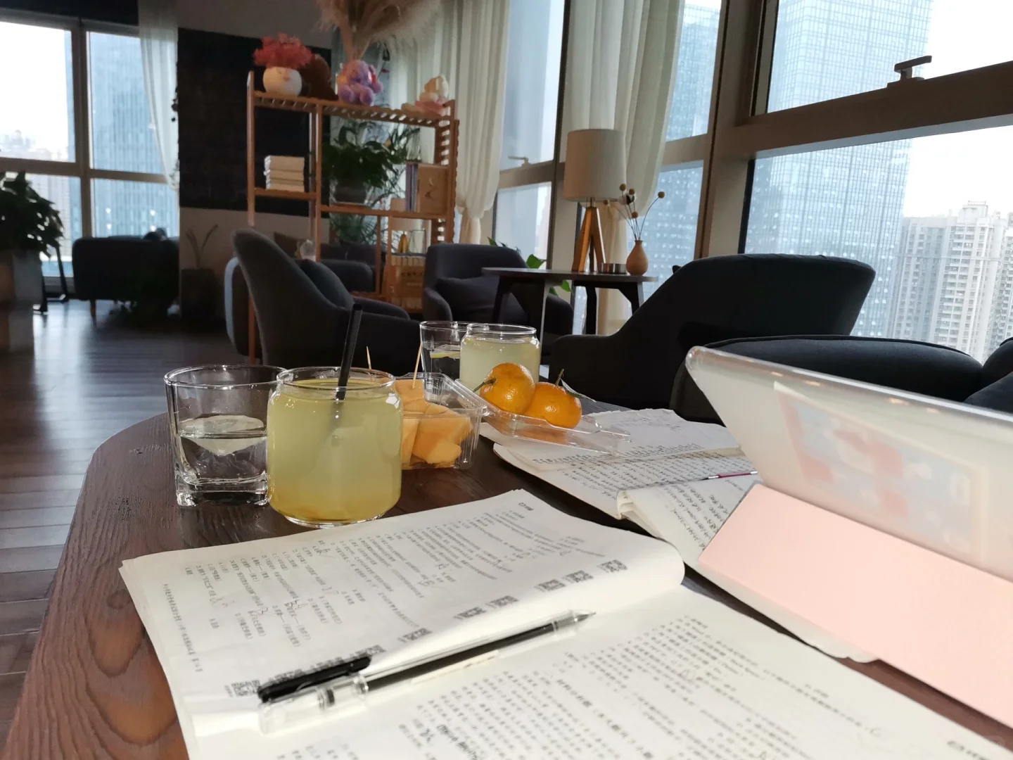 6500K➕25岁文职女孩朝九晚工作，进入厌倦期