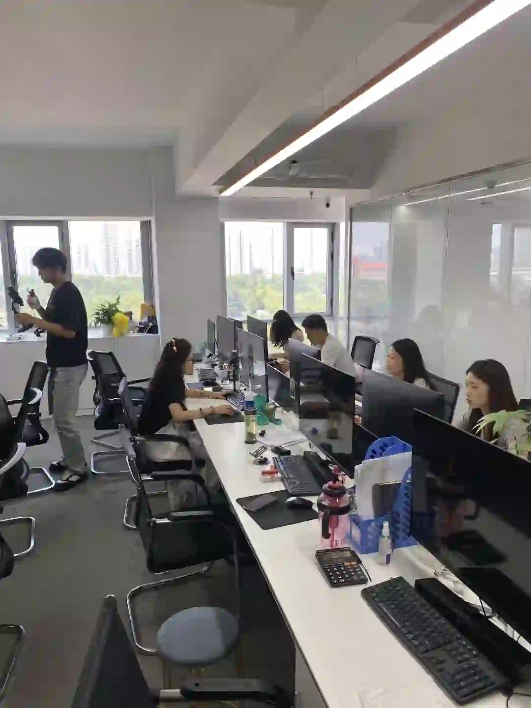 5000元保底，工作轻松，氛围自由！💰