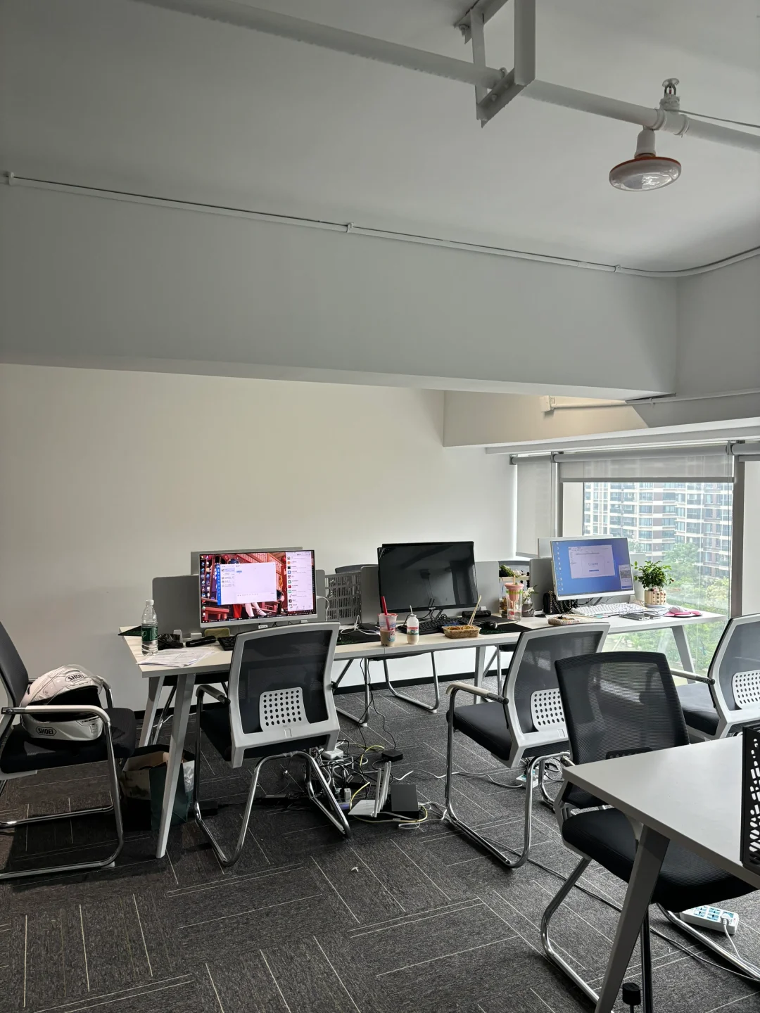 招|不限学历经验 想要双休又想赚钱