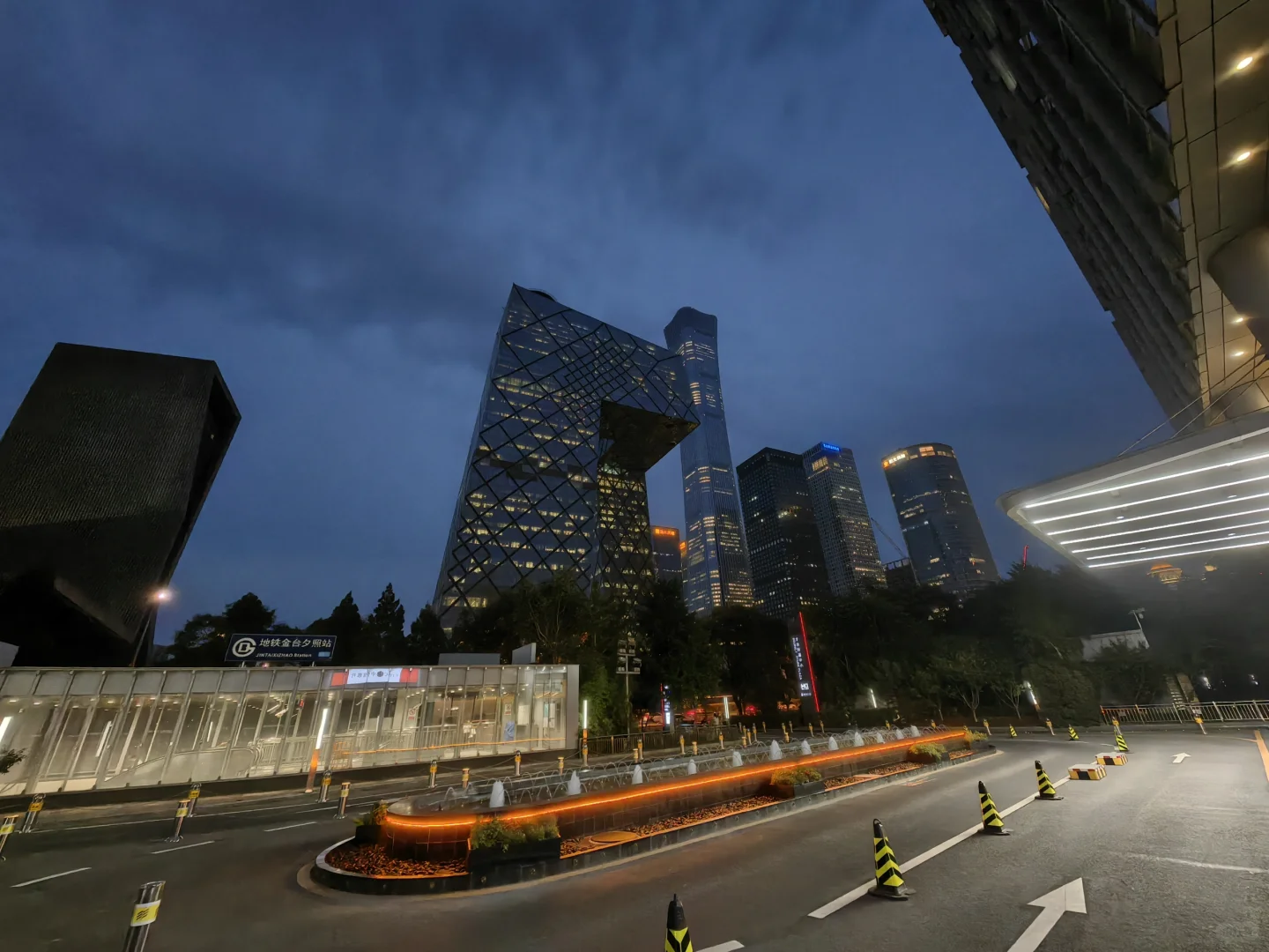 急聘！高薪双休人事