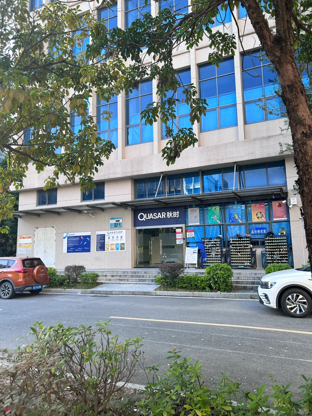 只招女生医疗厂月薪7000左右、我待了三年多