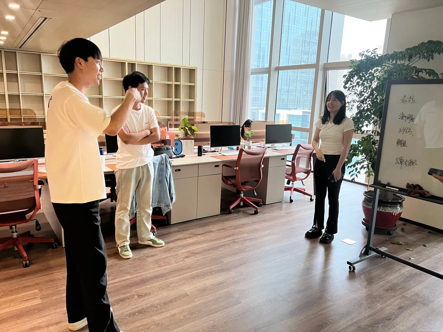 石家庄神仙公司招聘啦～～～工作～～～