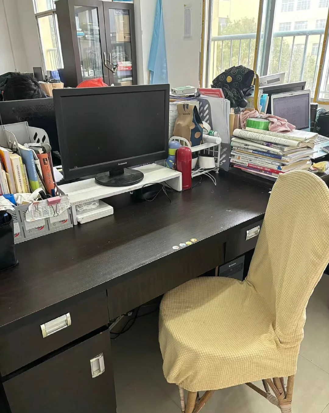 社区工作者双休事少离家近！