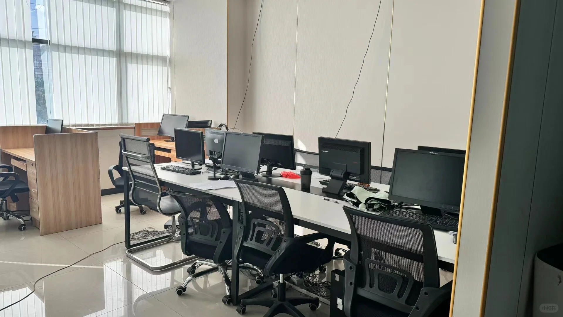 快看快看，这里在招人并且很急