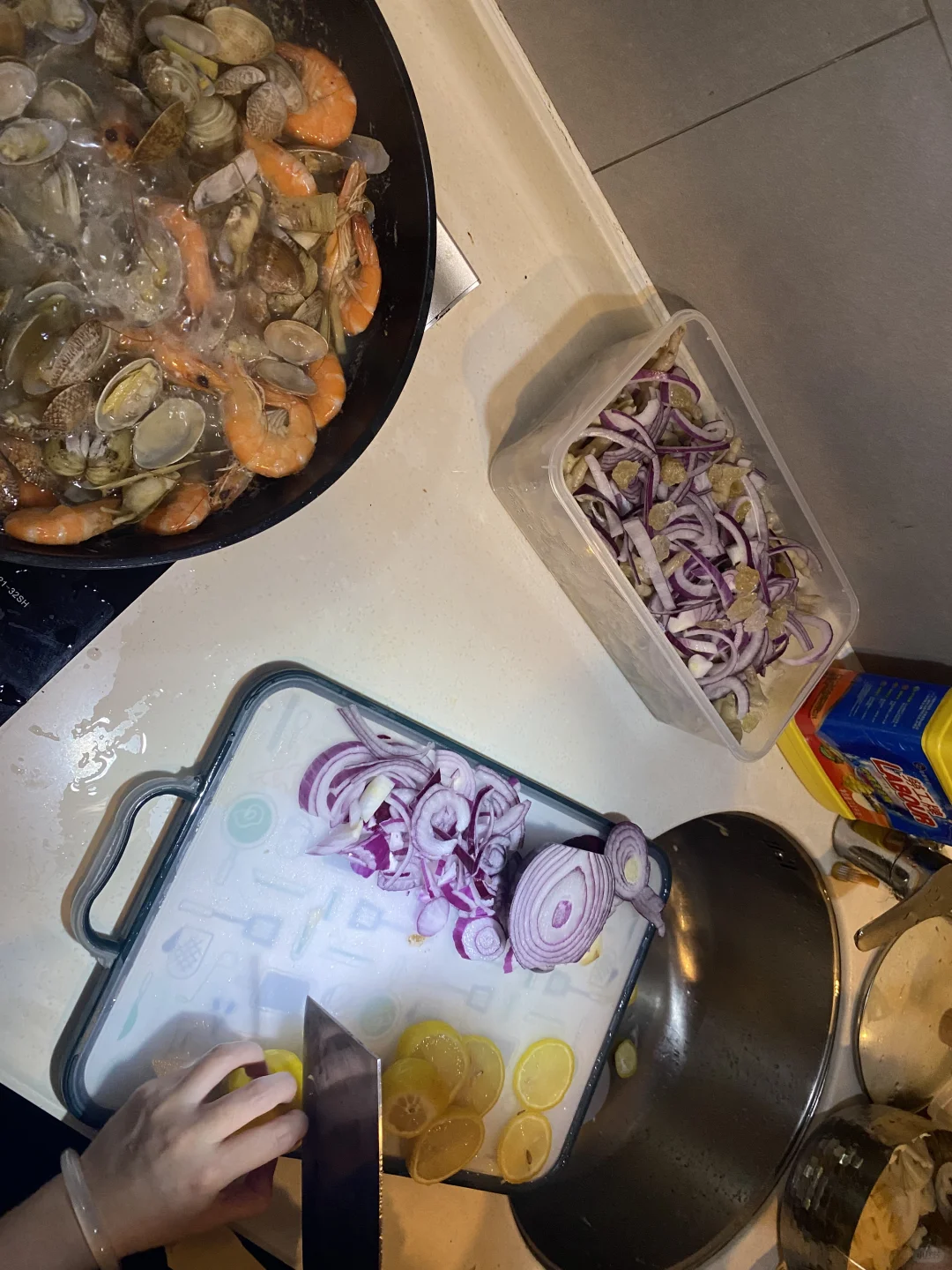 招聘招聘！！娱乐公司 可以见到明星！