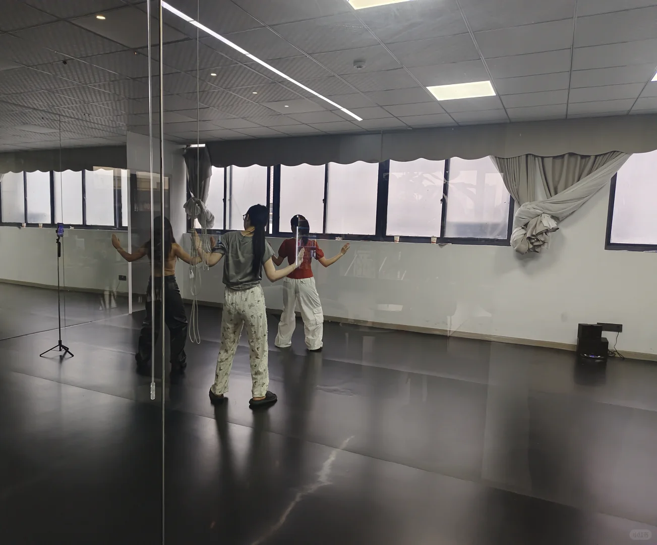 诚聘女团主播，期待你的加入！