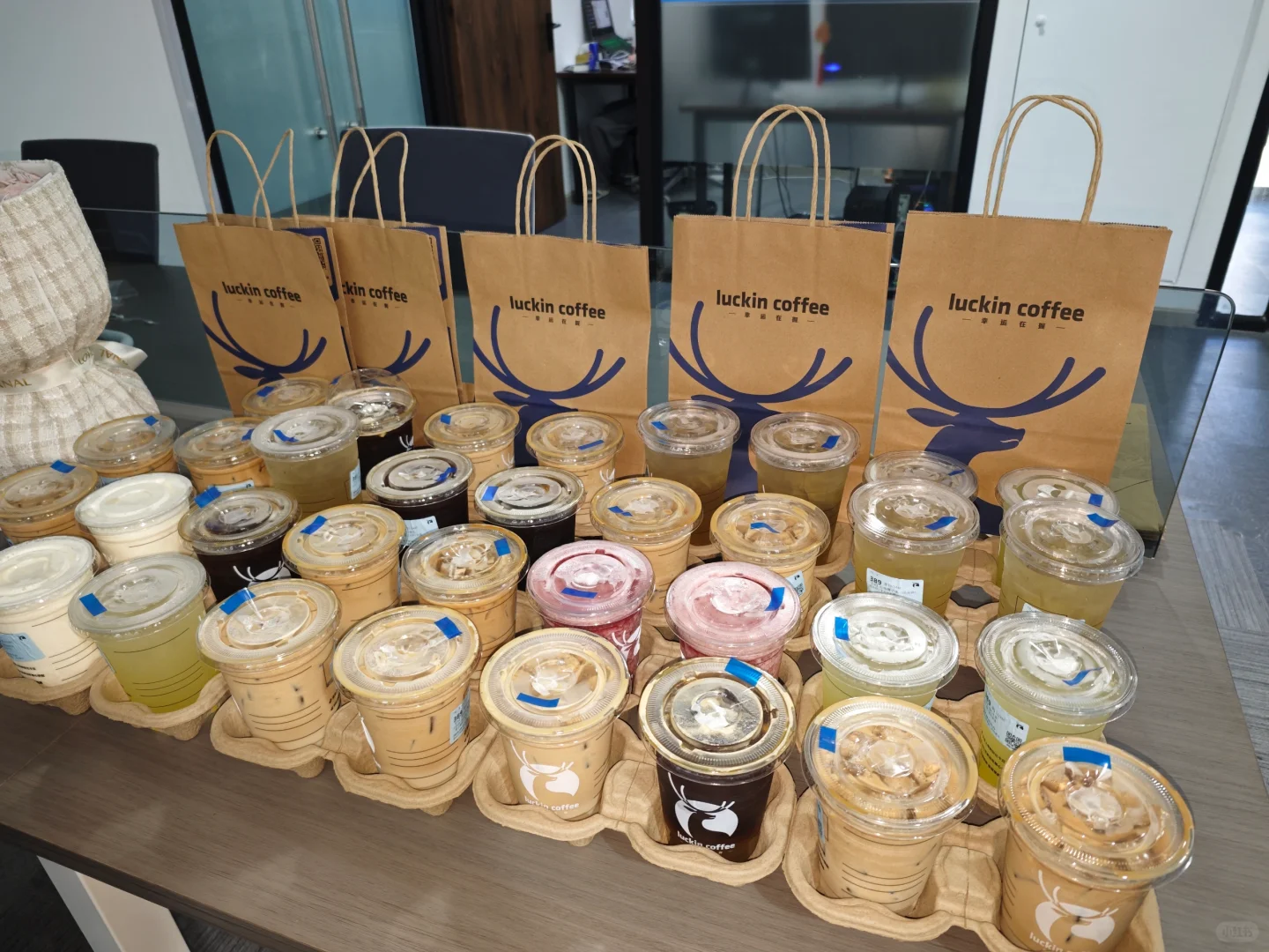 听说在小红书招人很容易