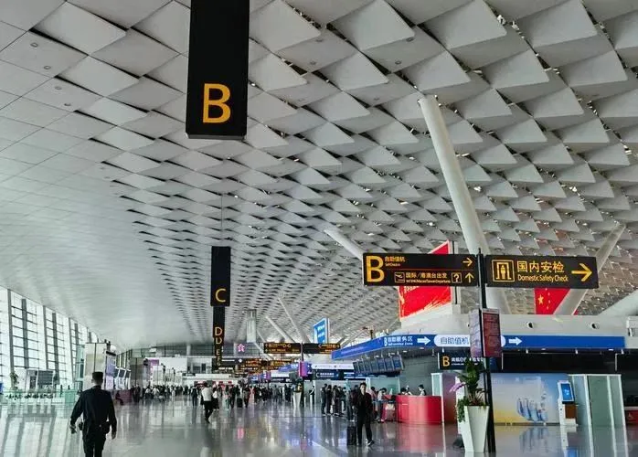 机场直签地勤出岗！招聘要求：1、大专及