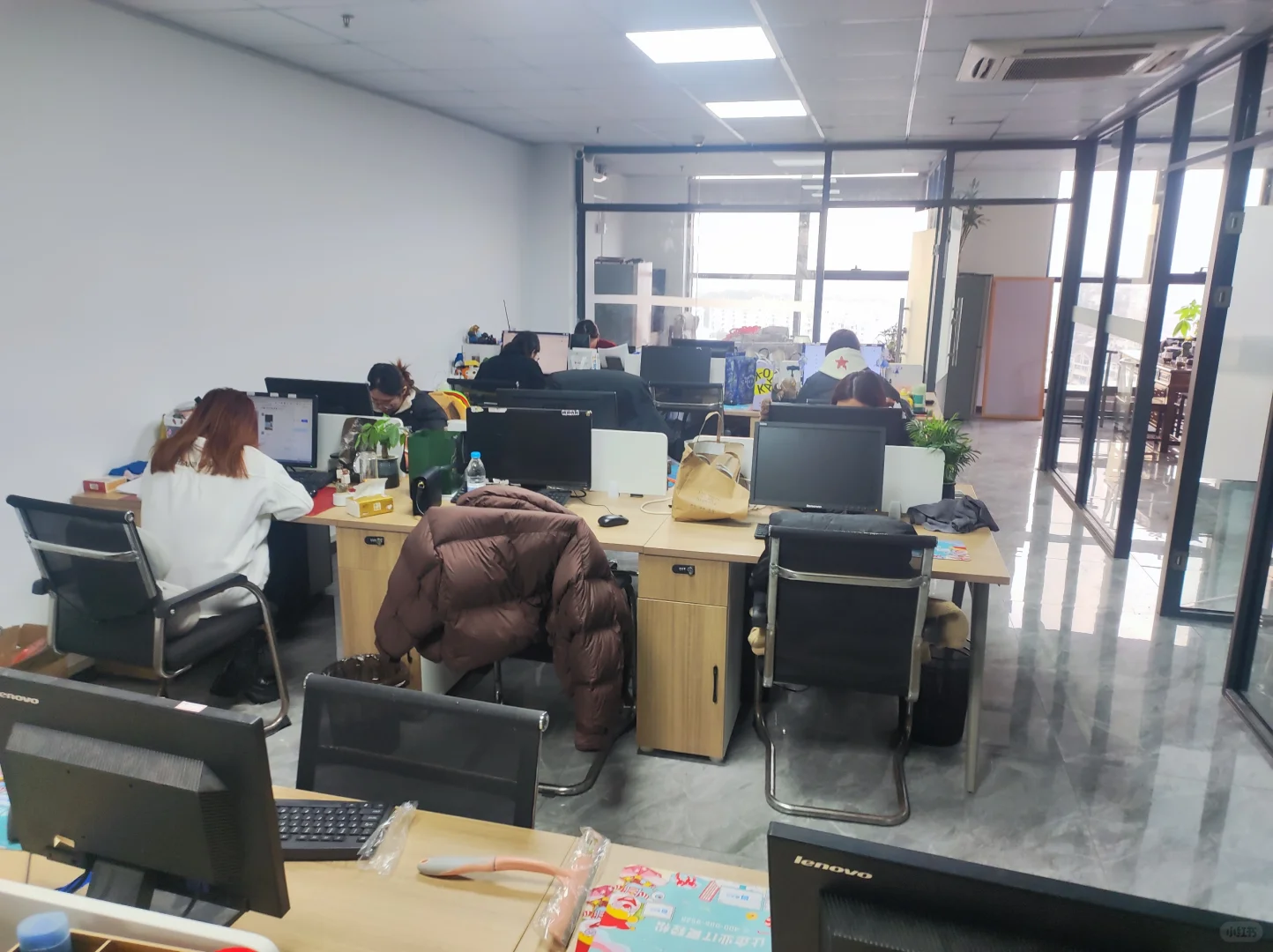 招和我一样会招人的人事