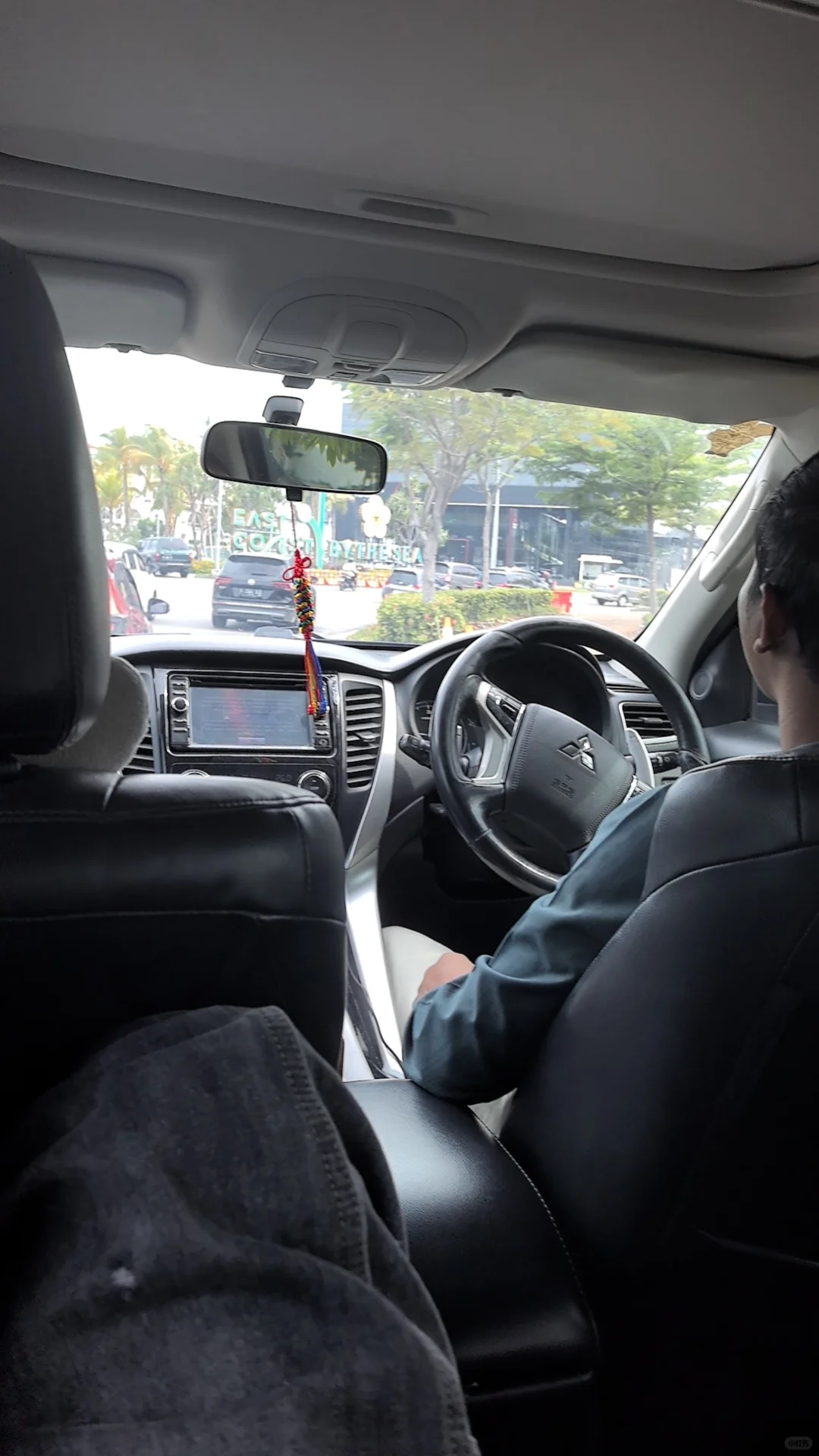 招聘本科大学毕业生