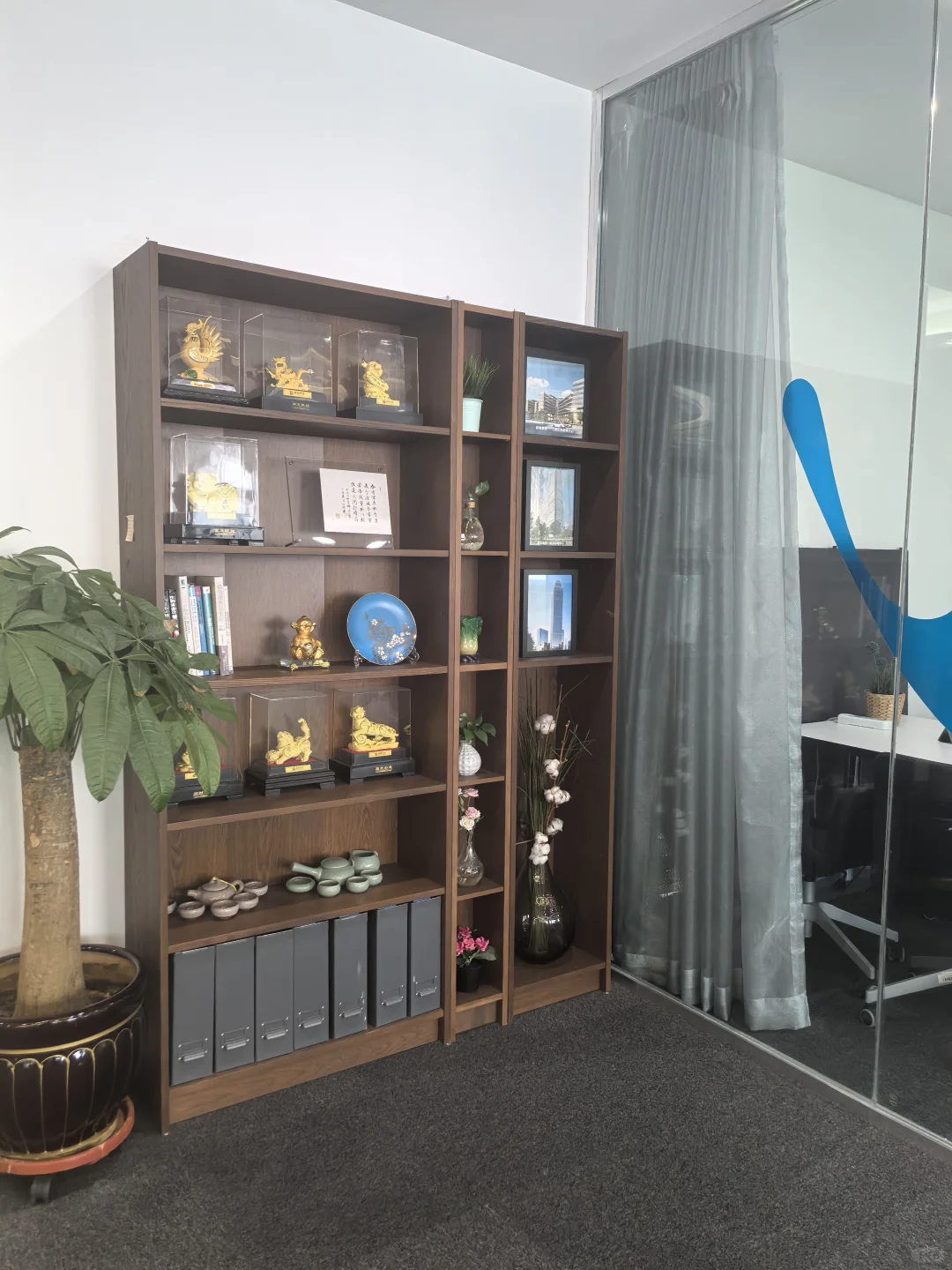 假装上班有限公司1.0版本正式成立了