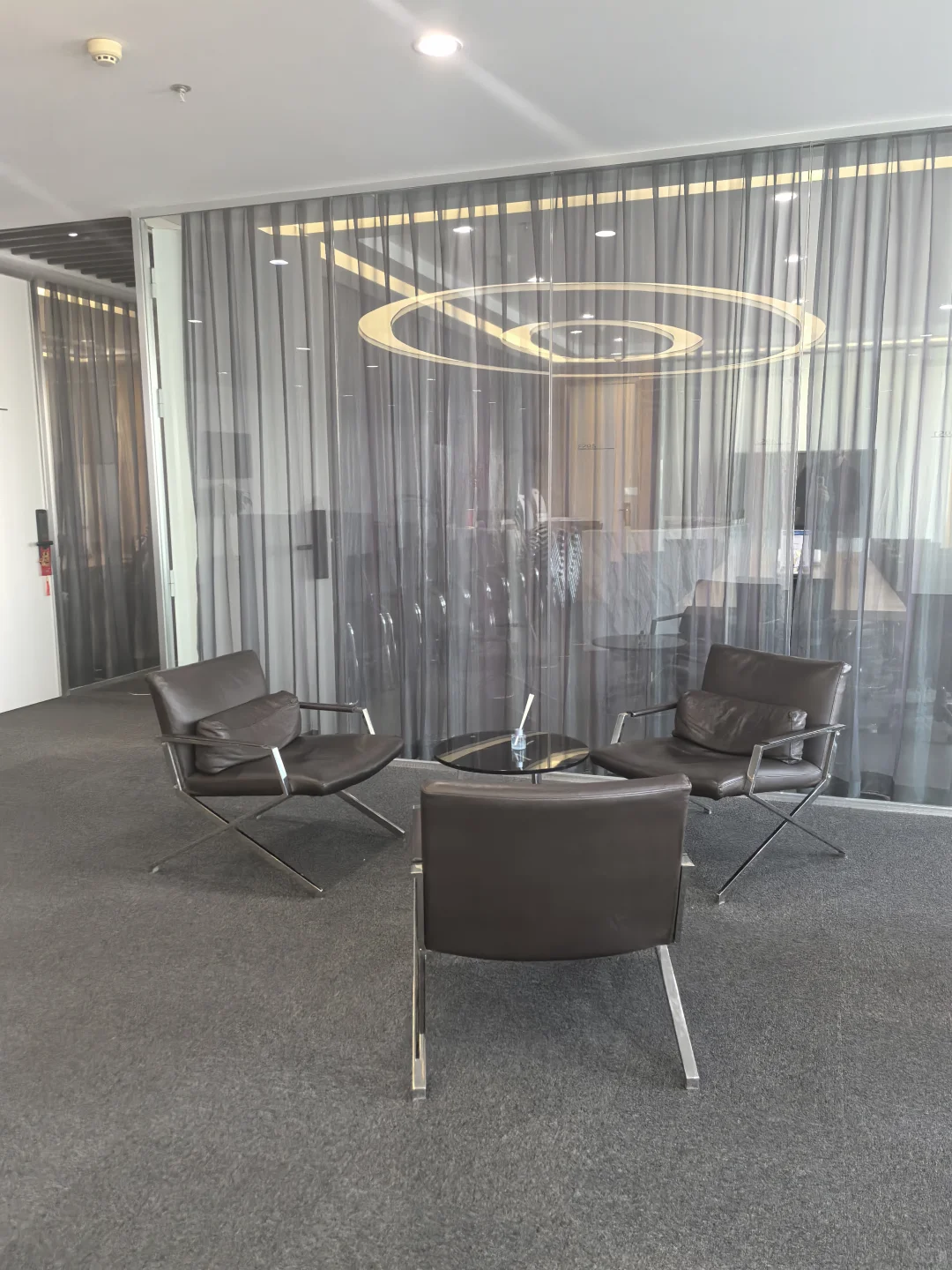 假装上班有限公司1.0版本正式成立了