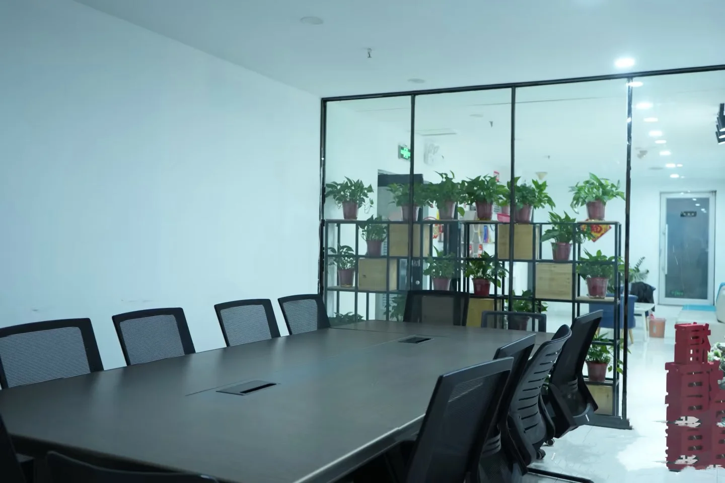 年底了，我就想问问离石还有谁在找工作