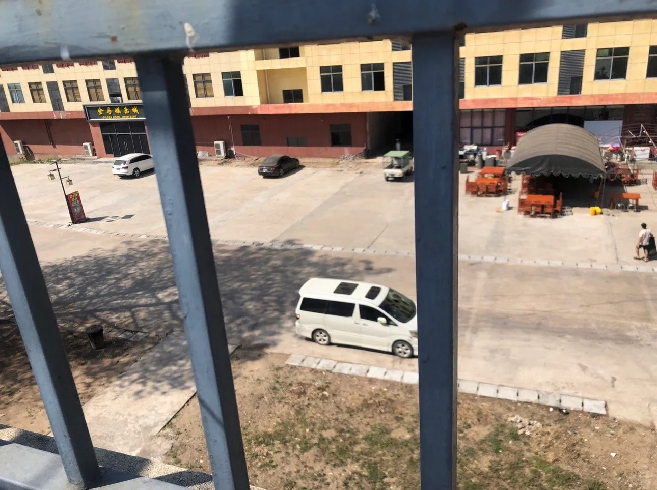 不小心找到了妙瓦底园区的真实照片......