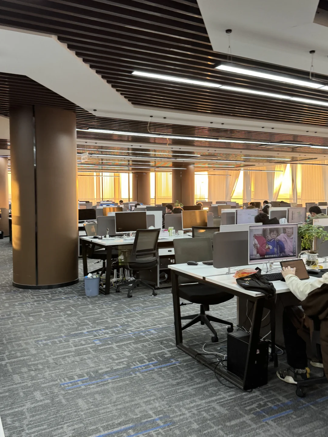 办公室文员，朝九晚六轻松上班！ 月入6000+