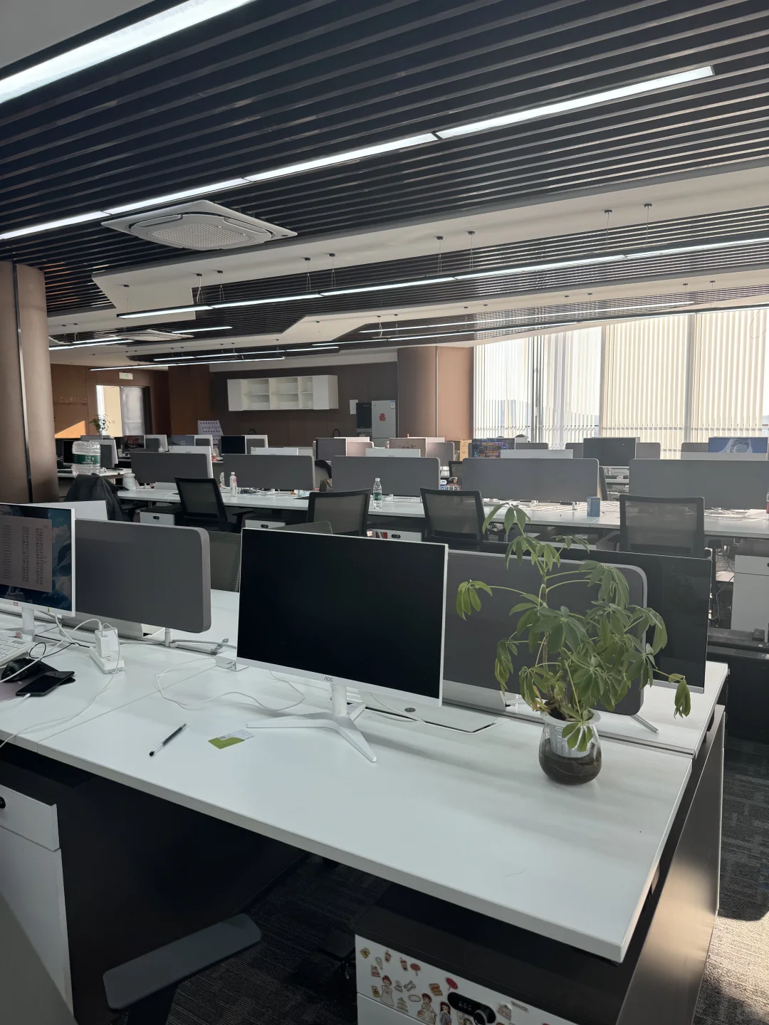 办公室文员，朝九晚六轻松上班！ 月入6000+