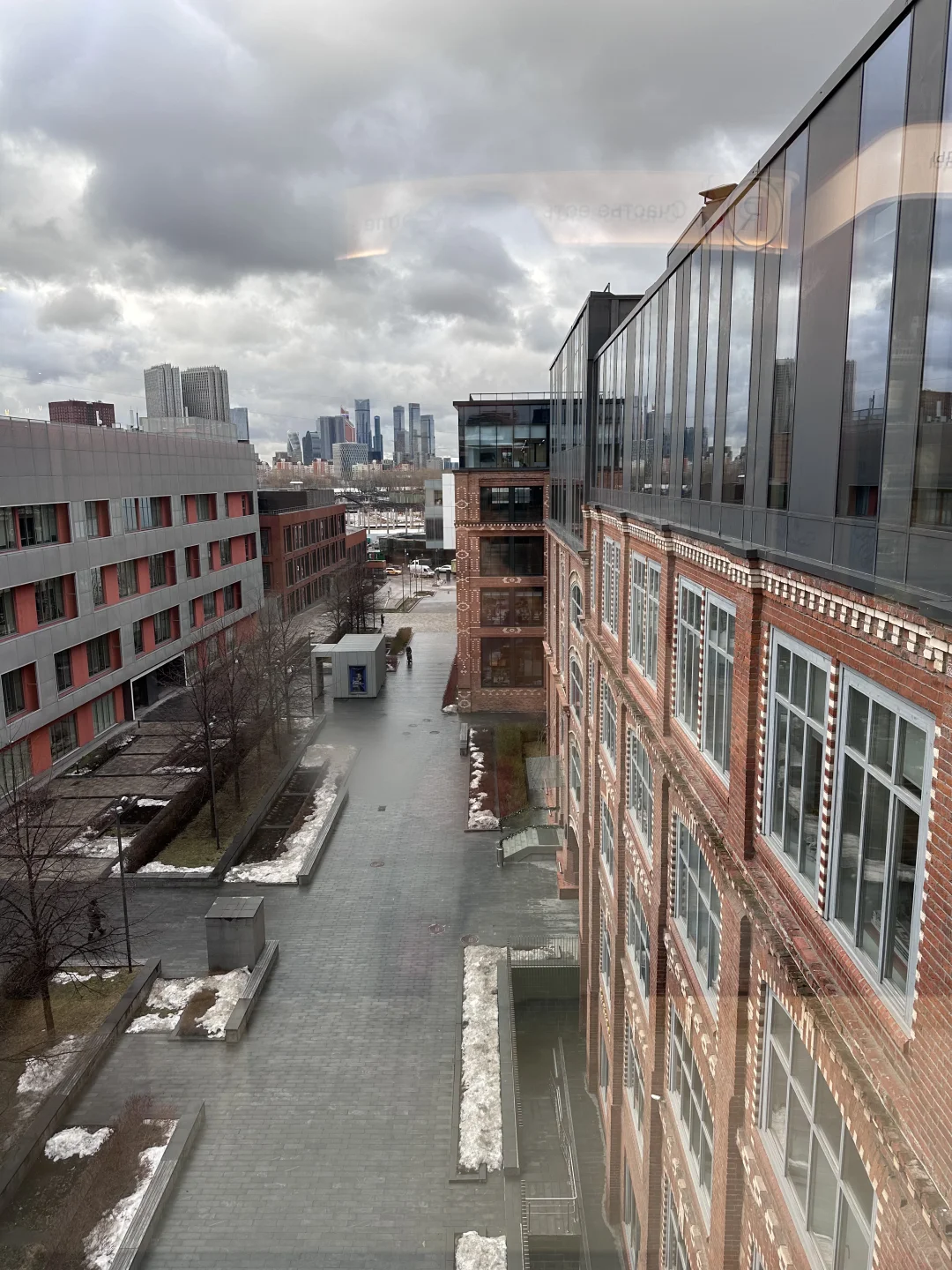 My office in Moscow 🇷🇺 这是我的办公室