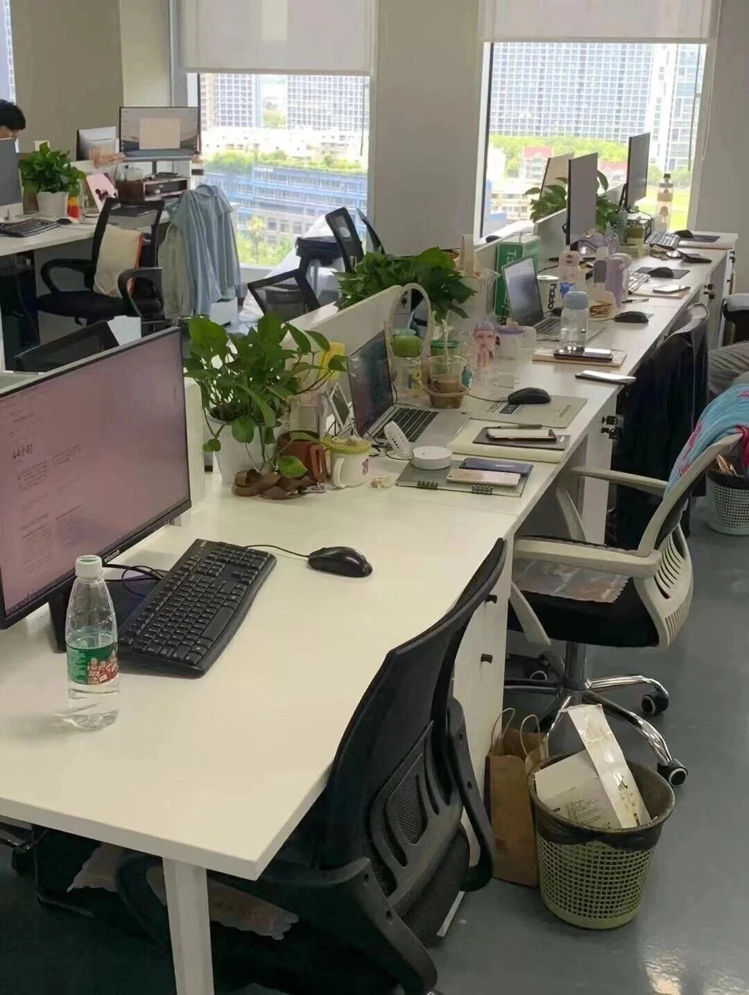 女生不想当文员，建议可以冲一下这几个行业