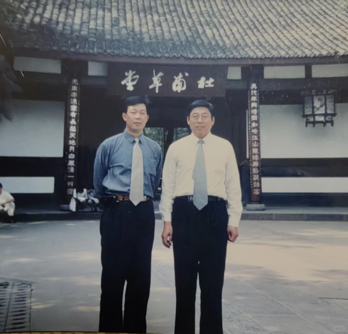 退休后一年内被聘三次。