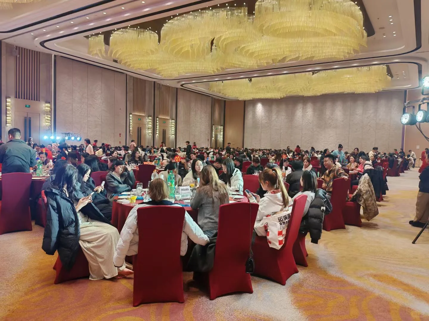 花溪招人！！上市公司 ！