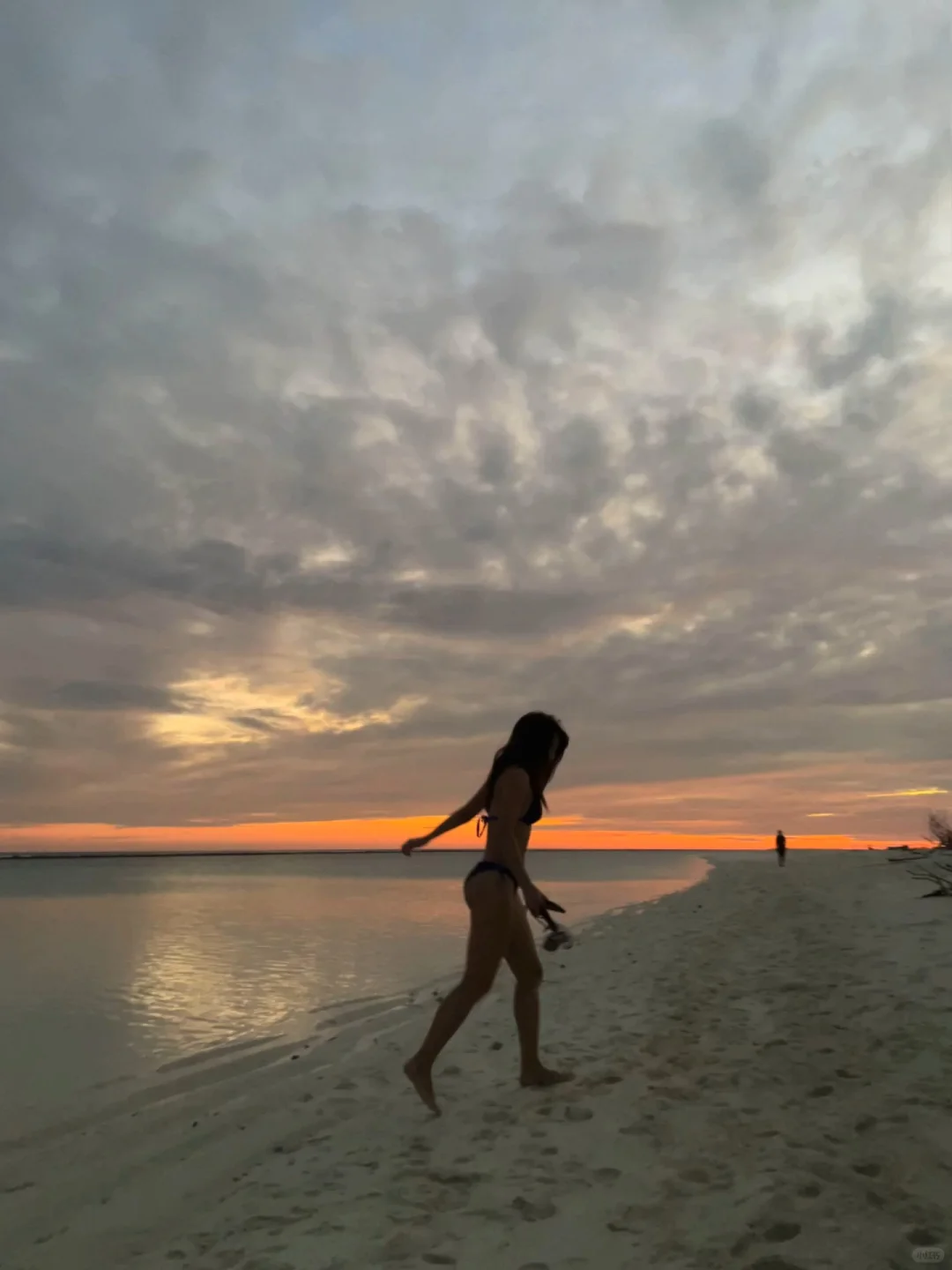 马尔代夫的海，落日余晖和我