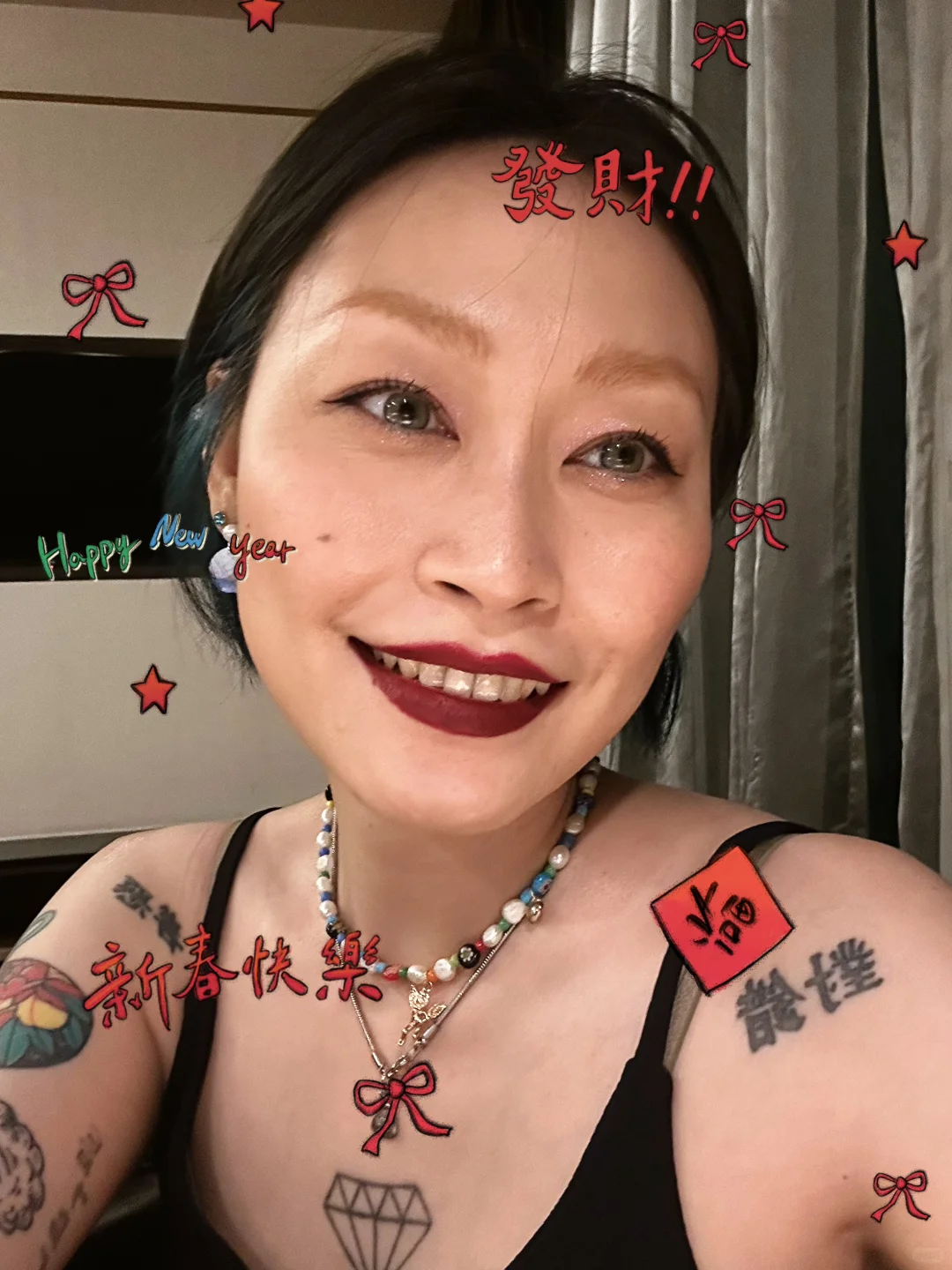 你们新年快乐啦！🪐️