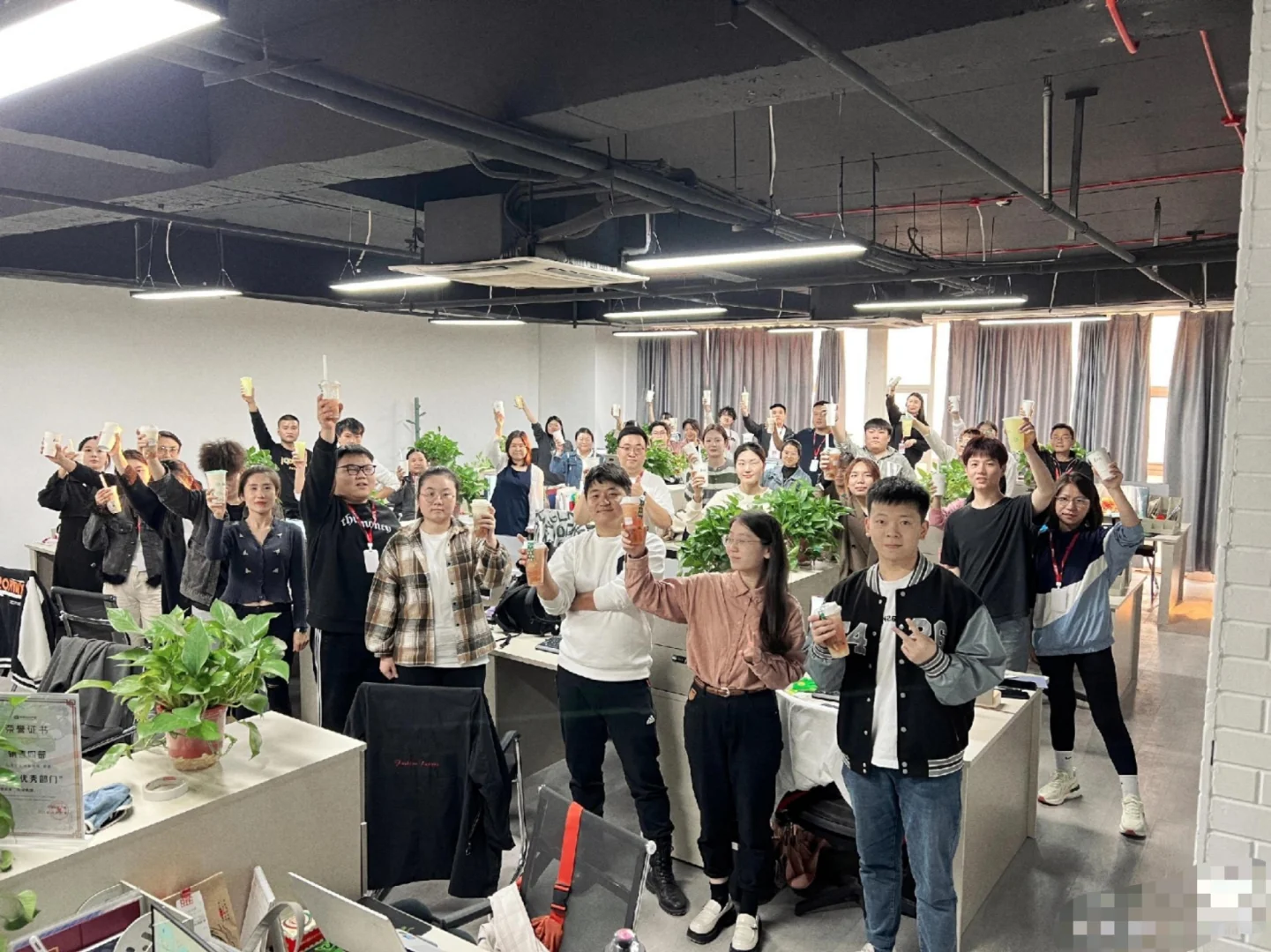 周末双休！不加班！