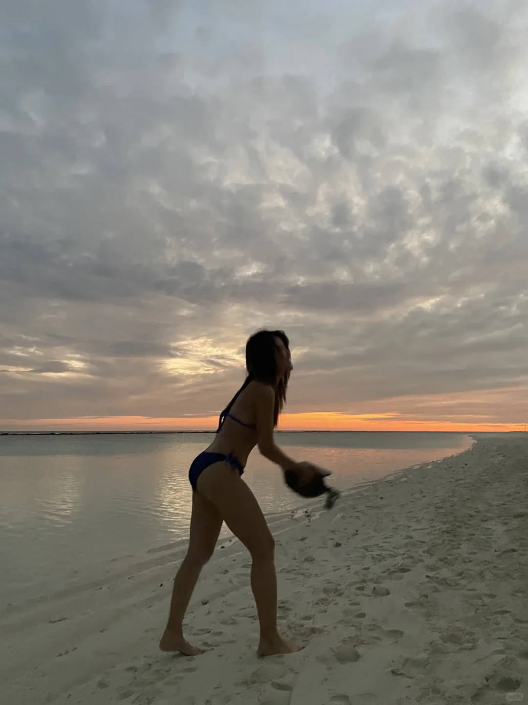 马尔代夫的海，落日余晖和我