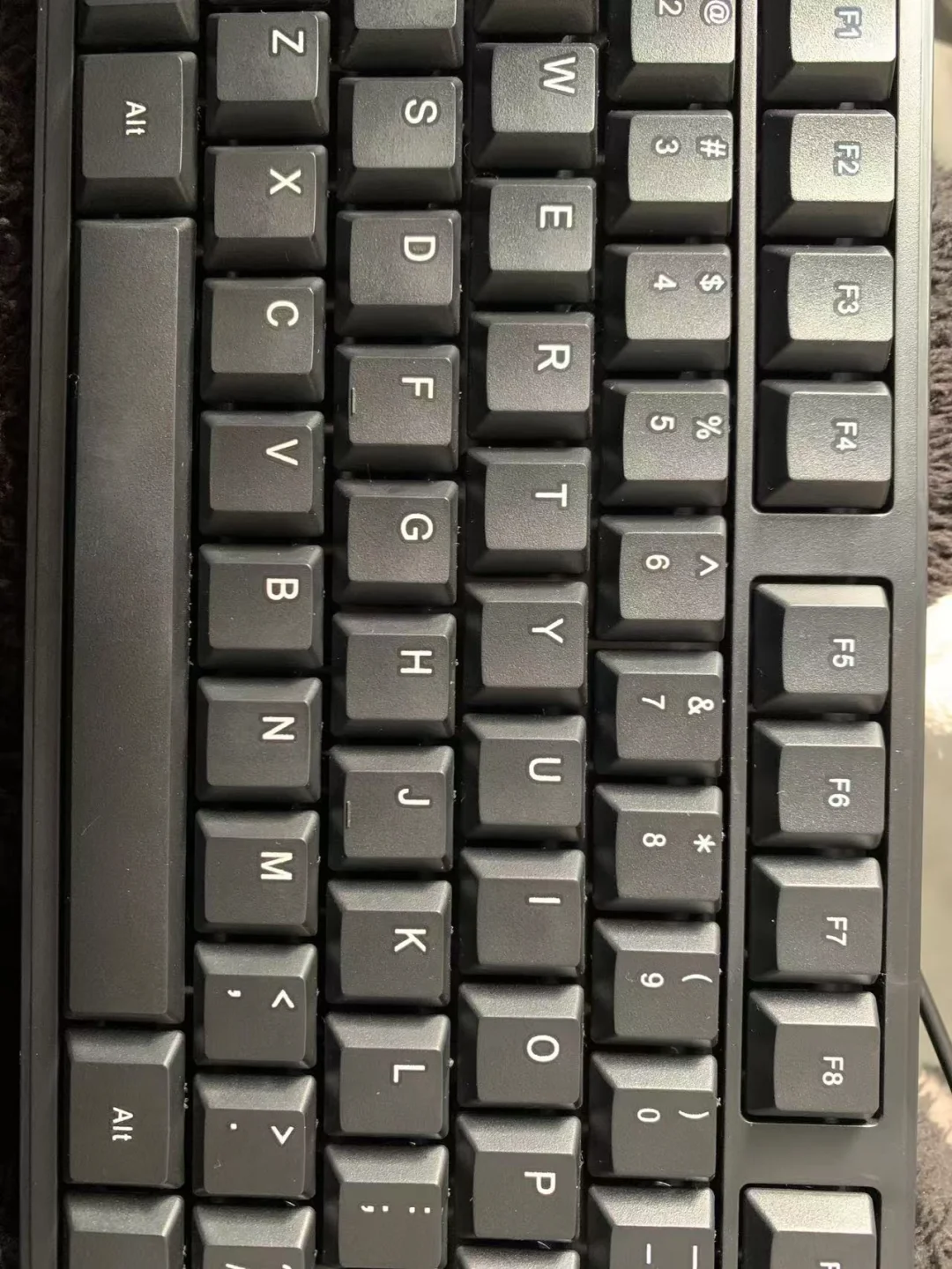 速录考试用的是这种黑色键盘吗？宏基的