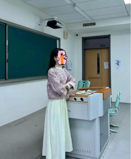 研三，26岁，随便投了个大专辅导员...