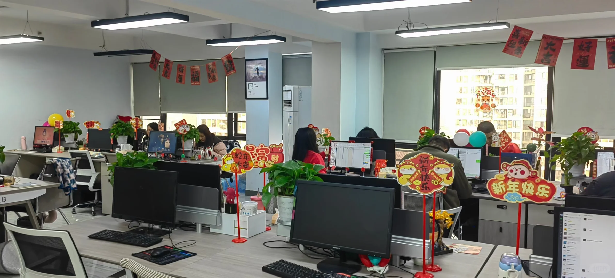 人事招聘，朝九晚六