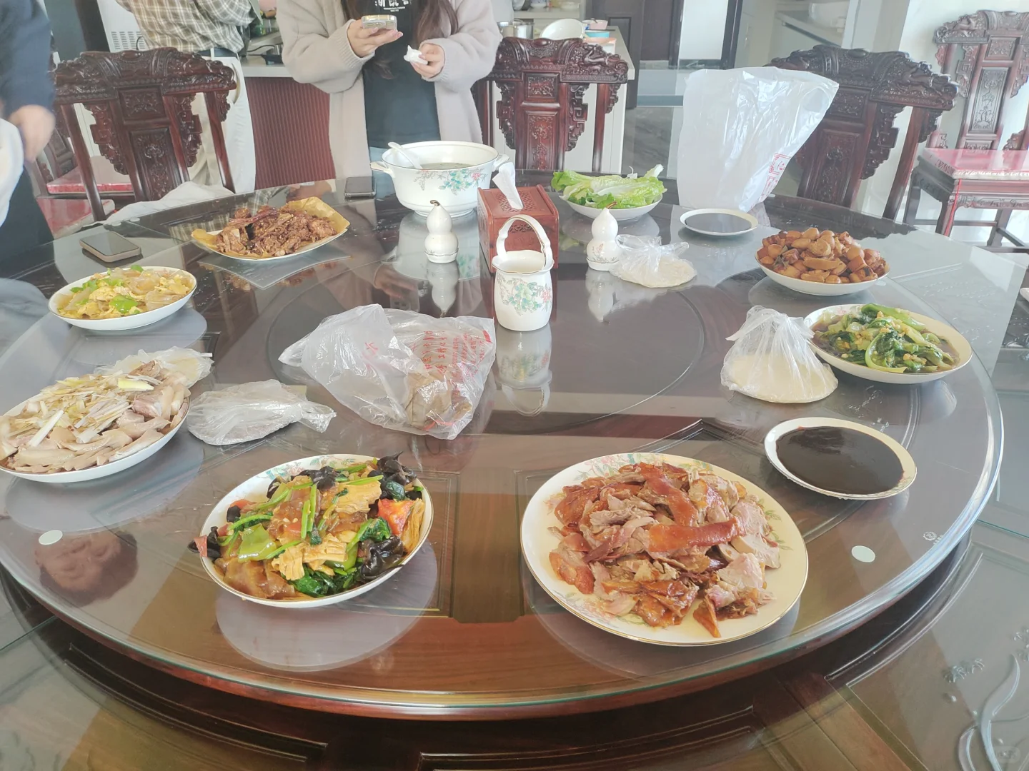 无责底薪+六险一金+美味工作餐！！！！！