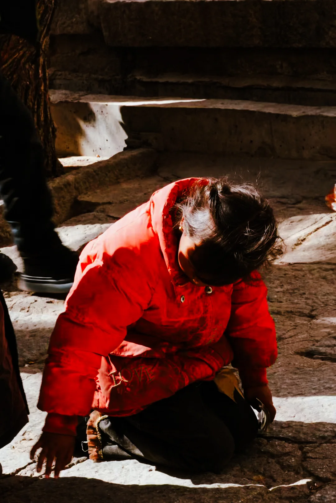 找自媒体合伙人，要出差