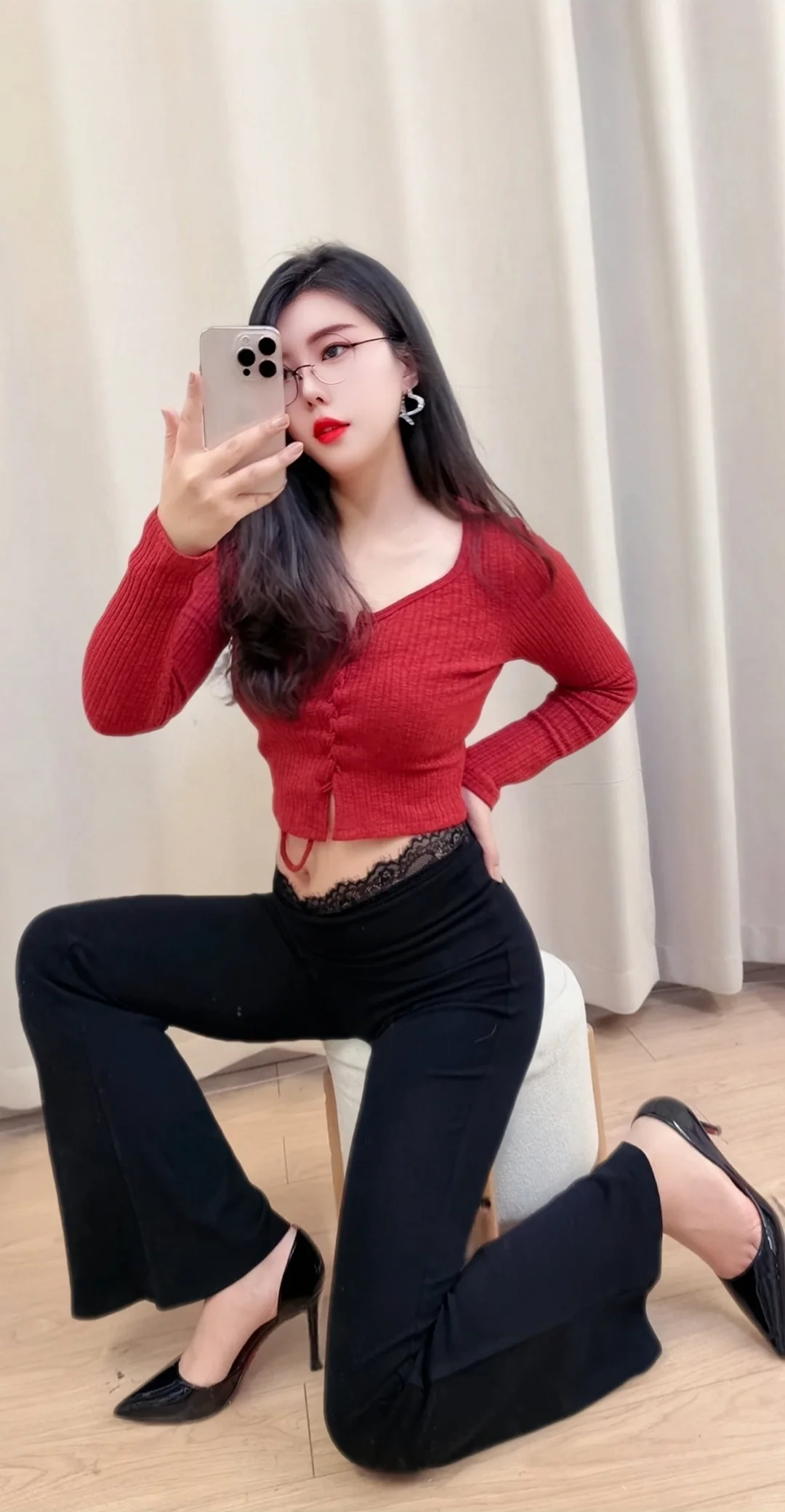 每日穿搭，经典的红黑配色也太美了🐰🐰