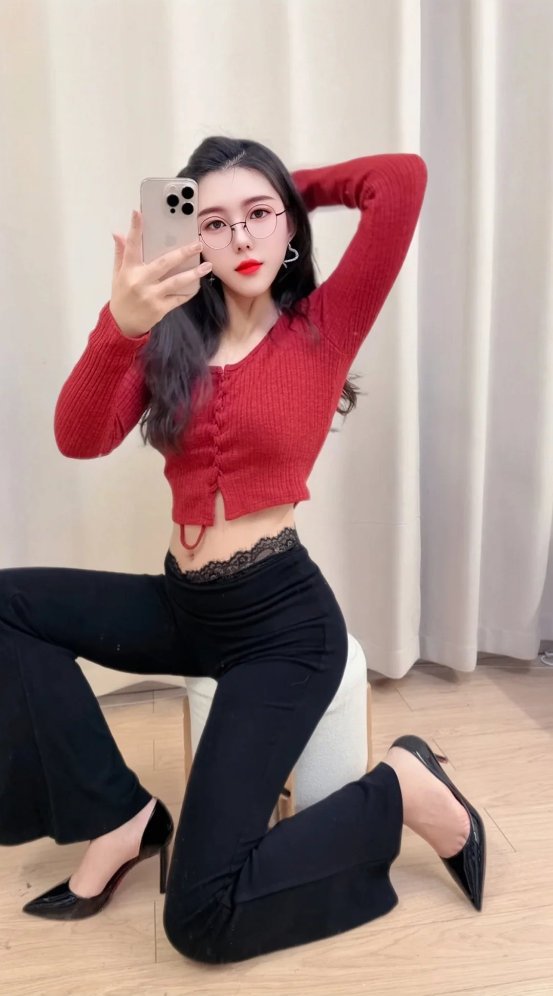 每日穿搭，经典的红黑配色也太美了🐰🐰