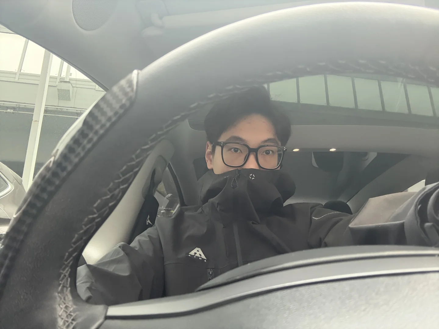 00后老板向你发出offer